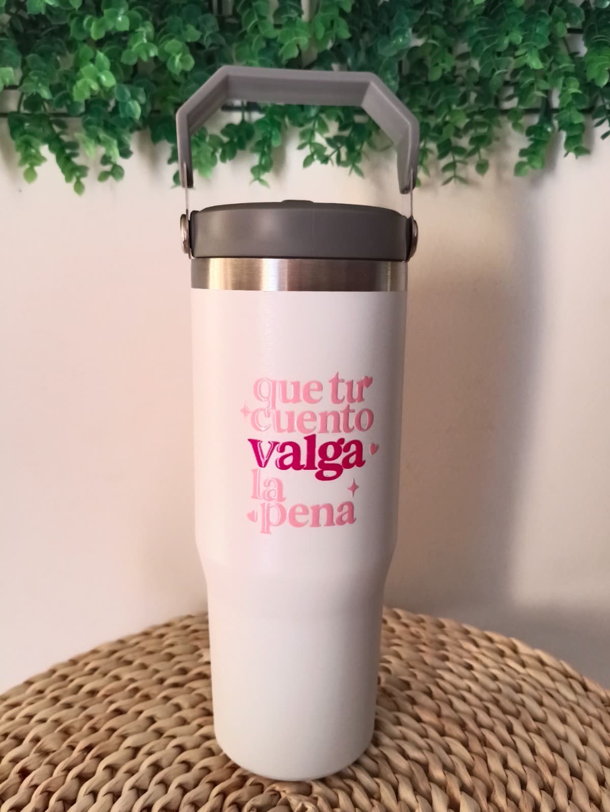 Botella metálica Que tú cuento valga la pena 