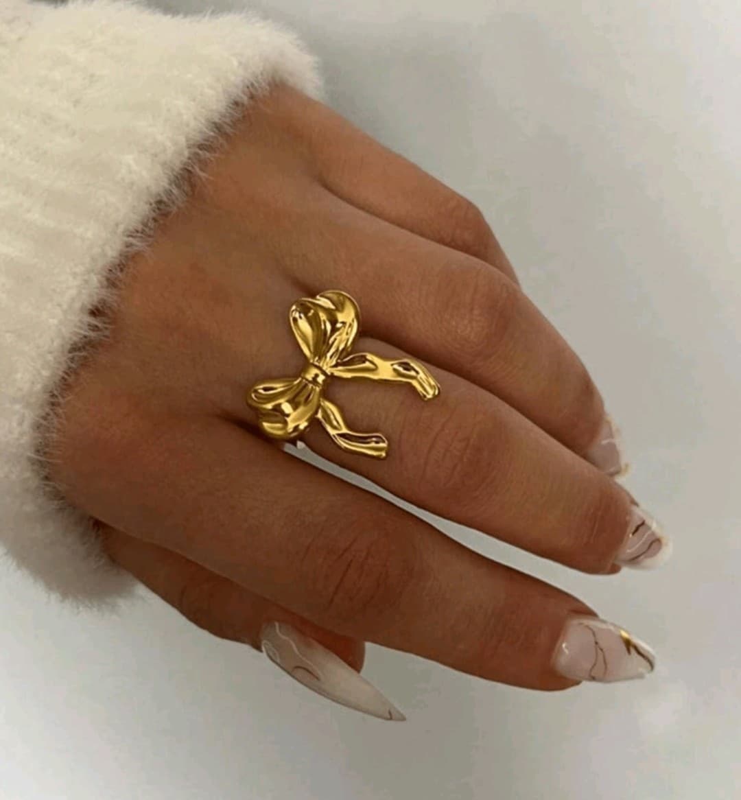 Anillo dorado de acero quirúrgico 