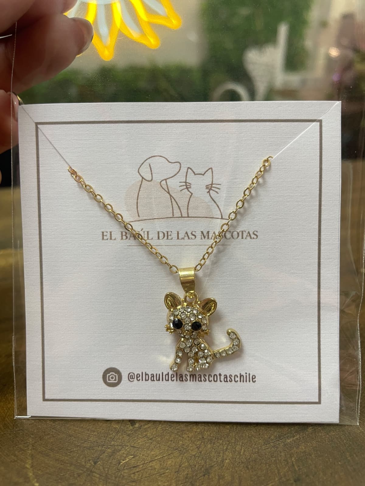 Collar gatito dorado