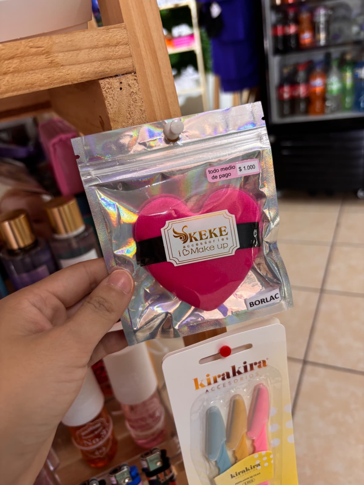 Borla para aplicar polvos forma corazón 