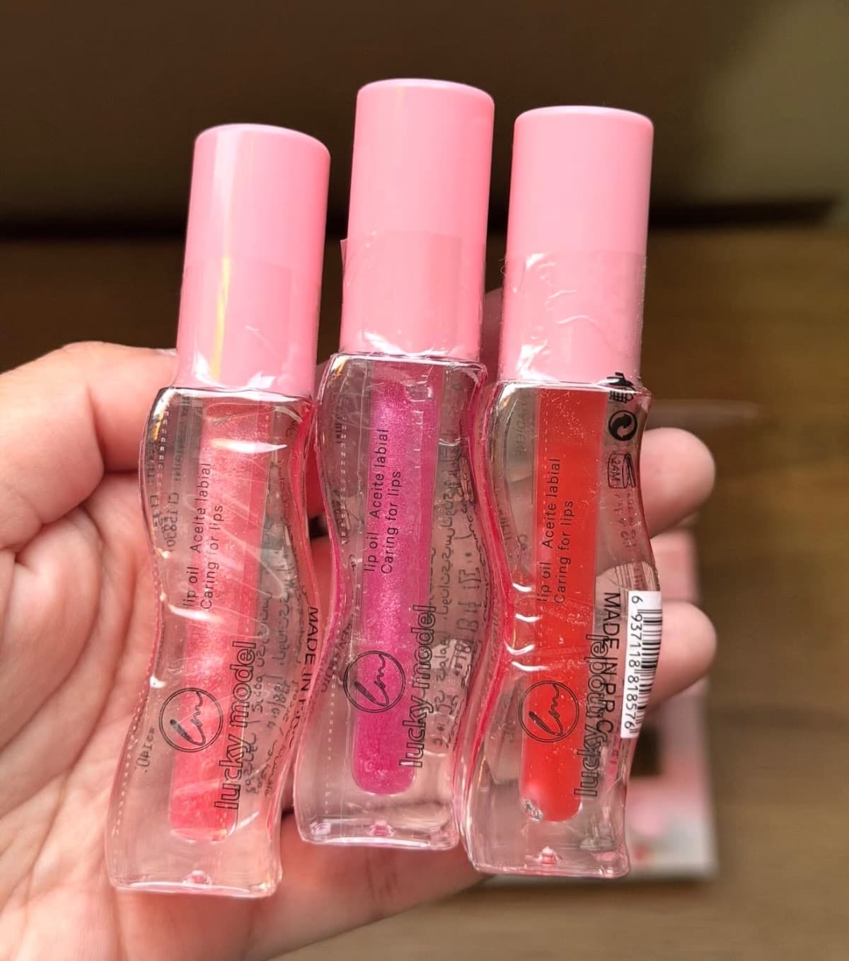 Lip gloss curvo
