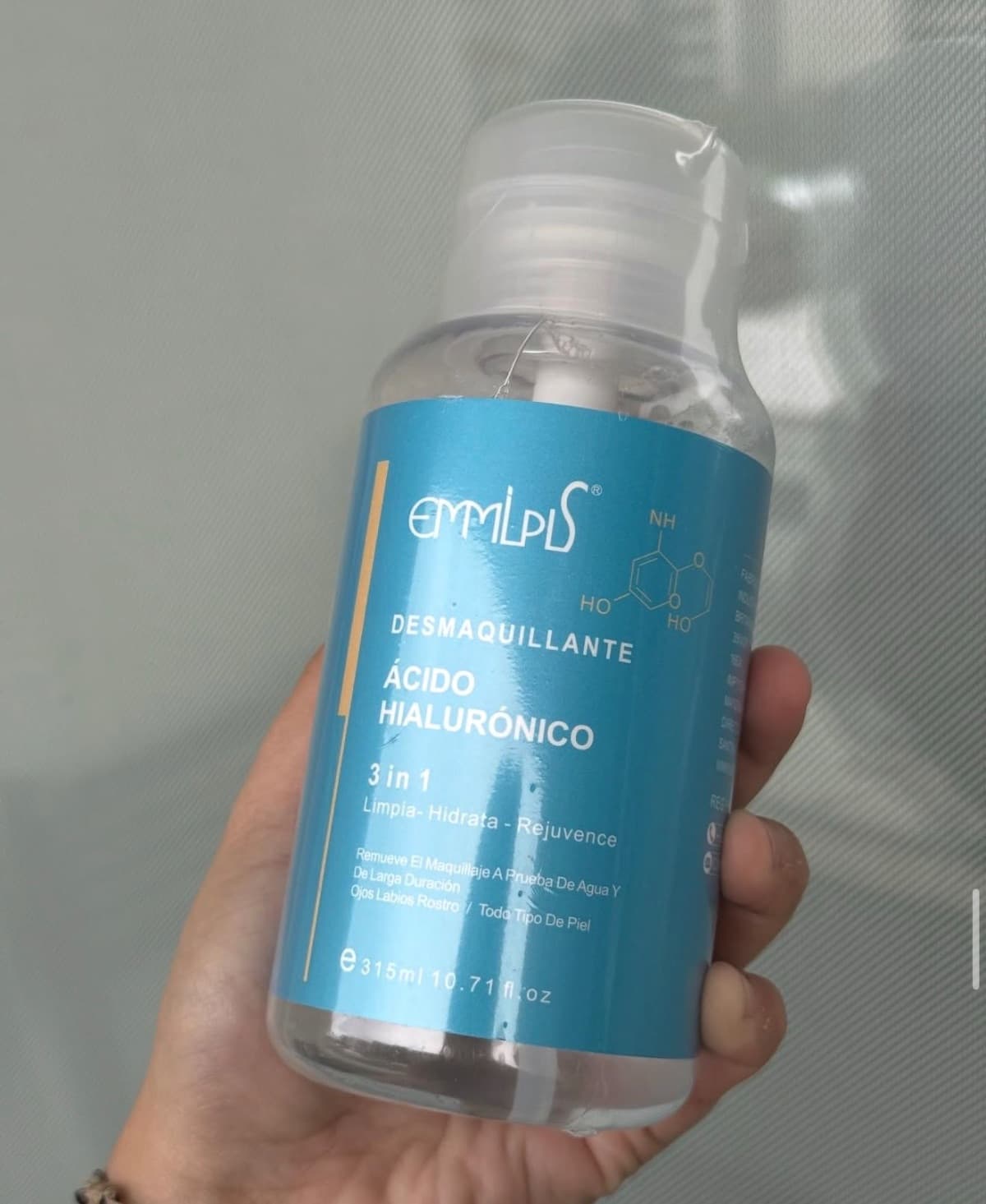 Desmaquillante ácido y hialuronico emmlpls
