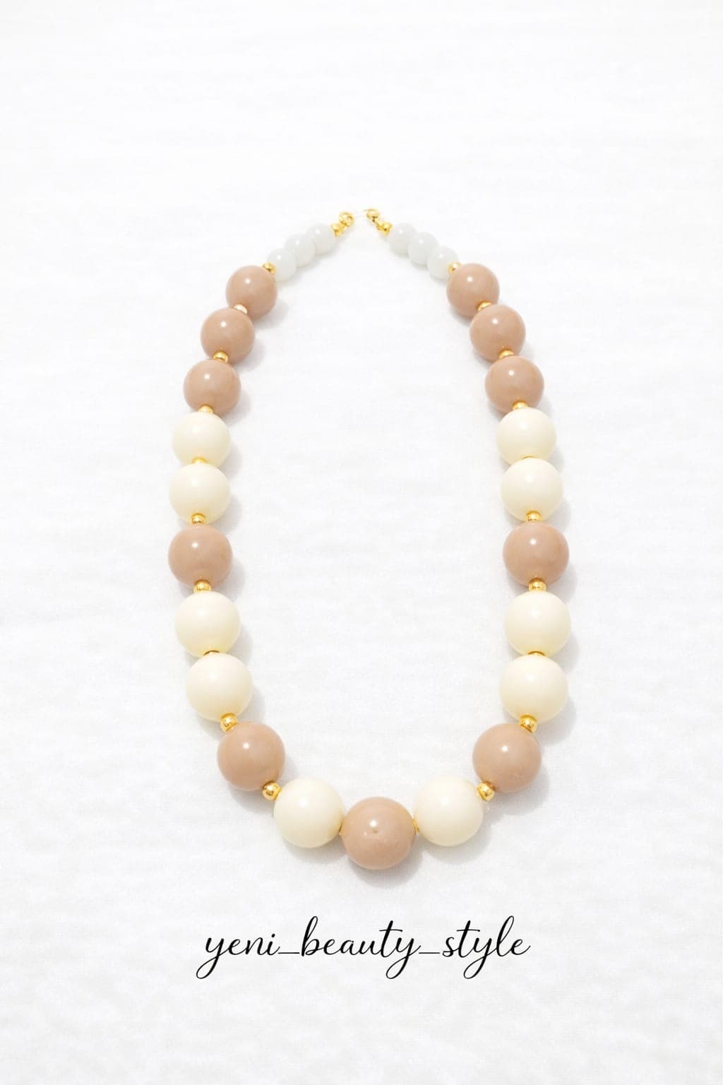 Collar de Perlas XL en Tonos Crema y Café - Colección "Nude Elegance"