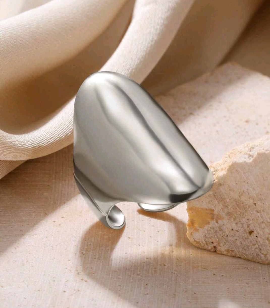 Anillo plateado de acero quirúrgico  1