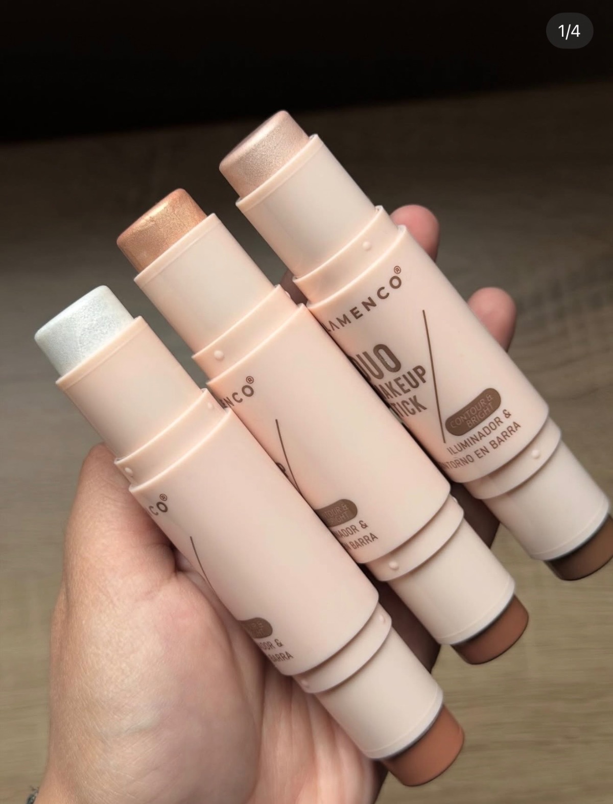 Contorno e iluminador 2 en 1 1