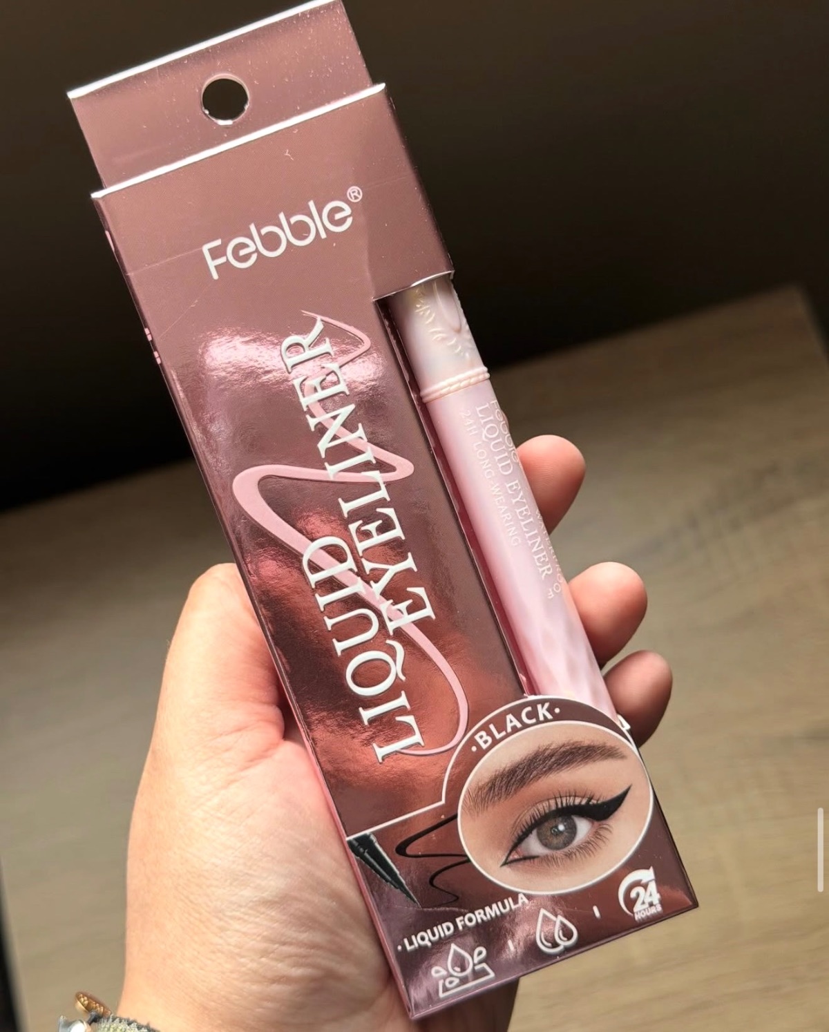 Delineador de ojos febble 1