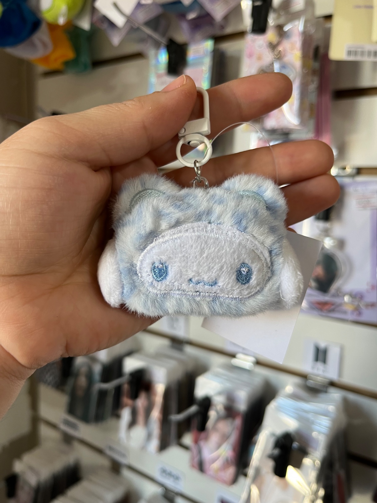 peluche pequeño cinnamorroll